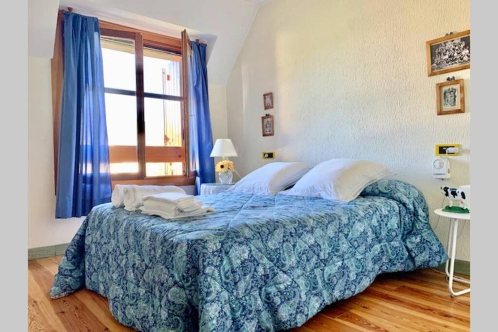 Ferienwohnung Atico En Biescas Con Piscina, Chimenea Y Garaje Exterior foto