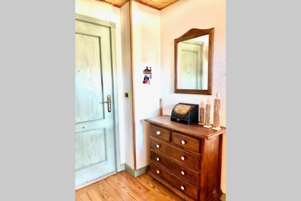 Ferienwohnung Atico En Biescas Con Piscina, Chimenea Y Garaje Exterior foto