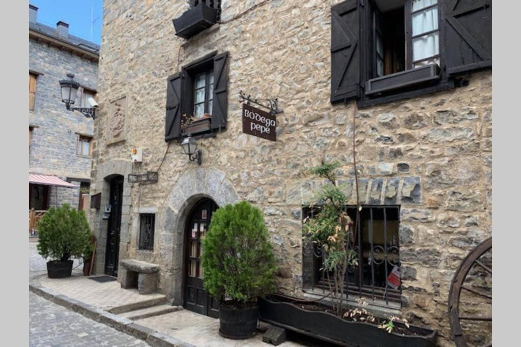 Ferienwohnung Atico En Biescas Con Piscina, Chimenea Y Garaje Exterior foto